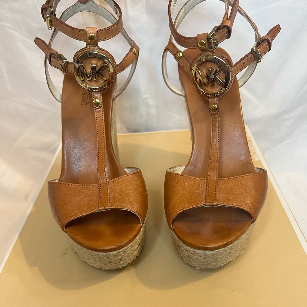 MICHAEL KORS KEELY WEDGE SIZE 7.5